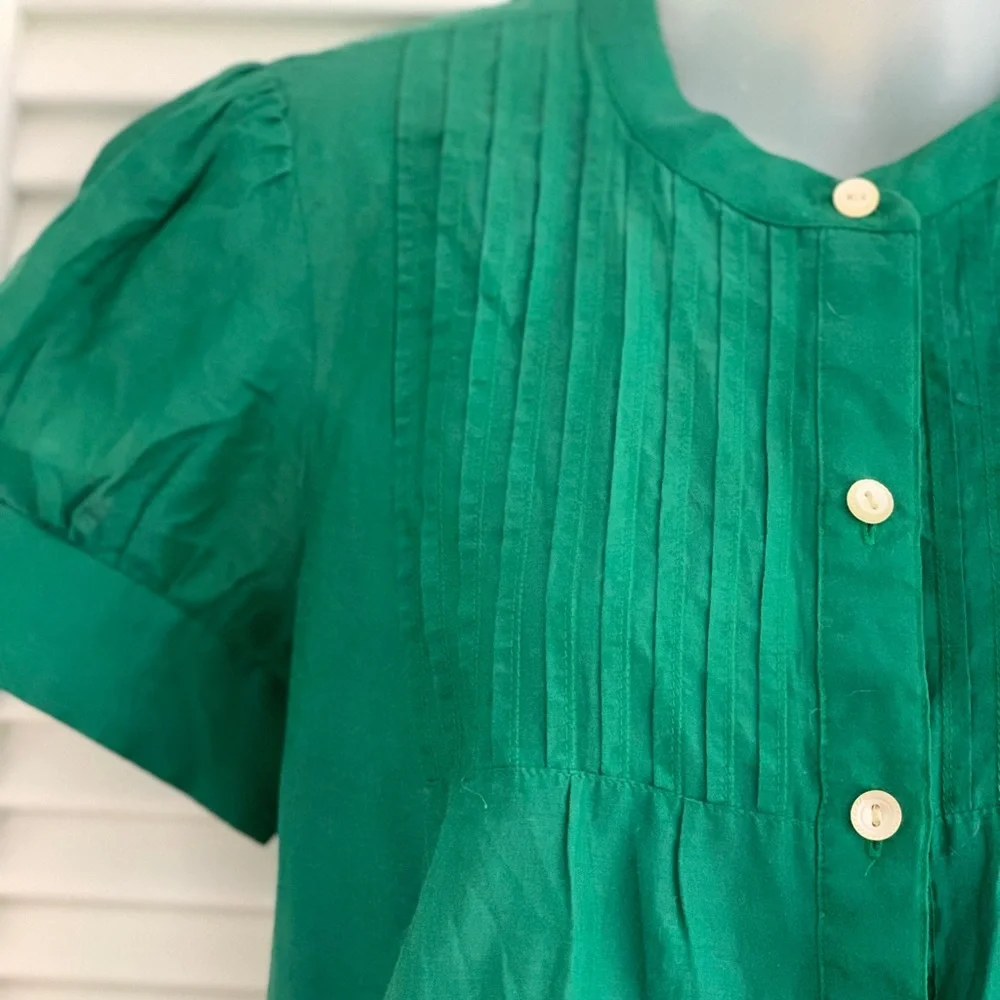 Banana Republic green cotton/silk blouse. Size 10 - Picture 2 of 4